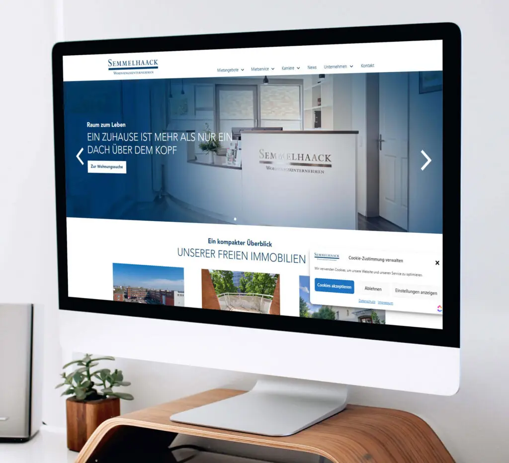 Referenz der Website für „Semmelhaack“. Monitor mit der Ansicht der Startseite.